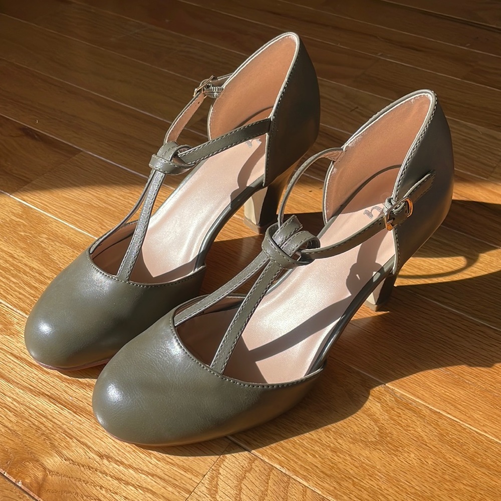 EUC Olive Green T-Strap Heels